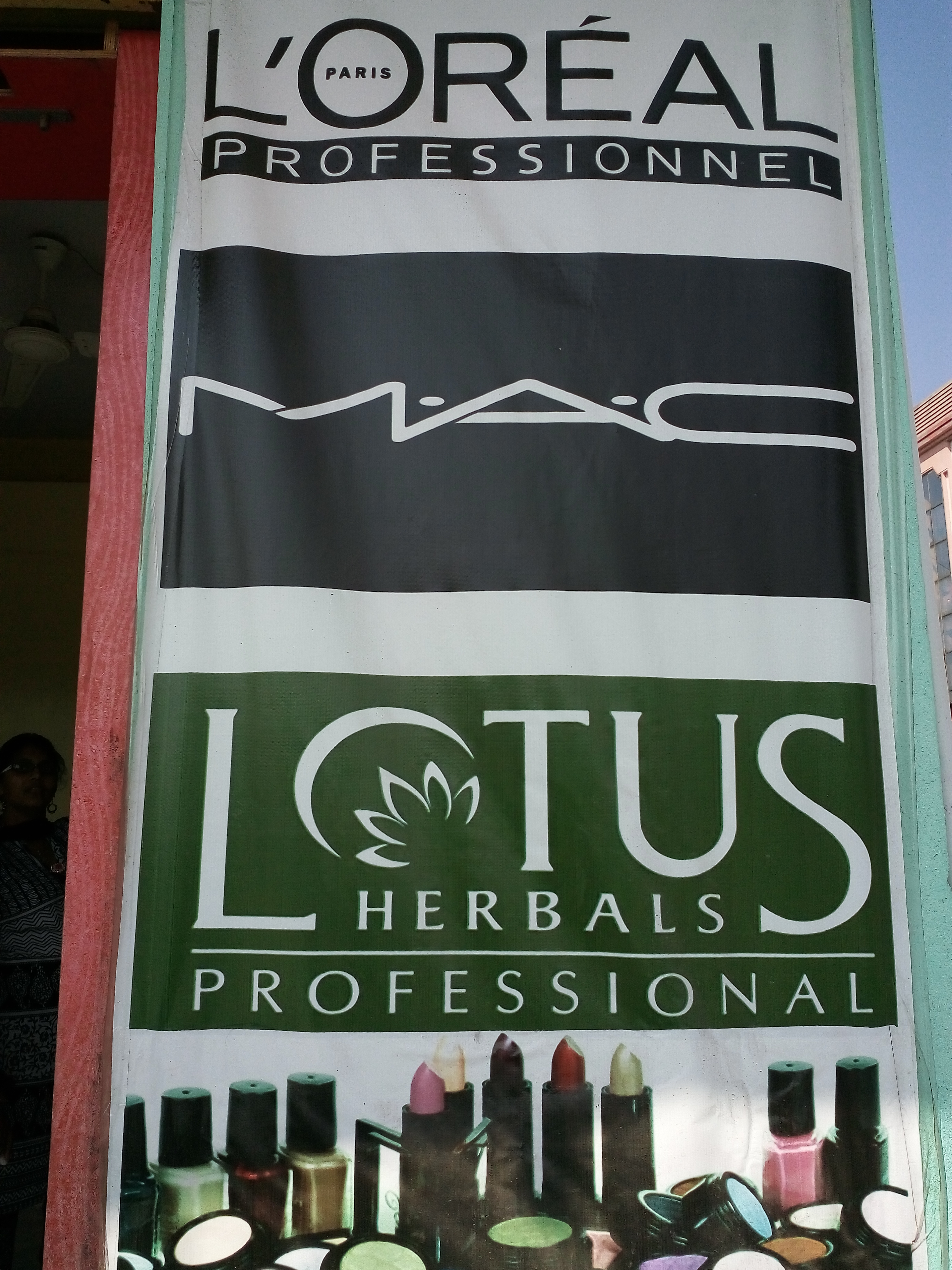 ALANKAR BEAUTY CARE & SPA (A/c)